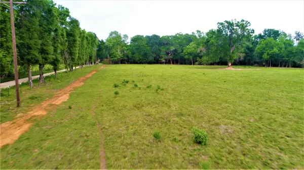 813 County Road 4110, Crockett, TX 75835
