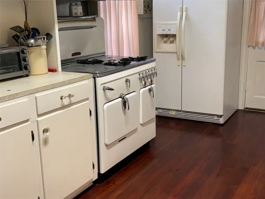 107 West Wheat Street W, Woodville, TX 75979 - #3