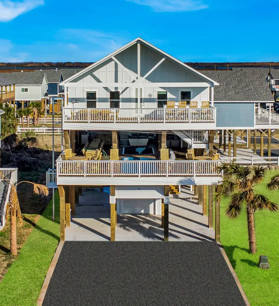 1389 Featherstone Avenue, Gilchrist, TX 77617 - Image #3