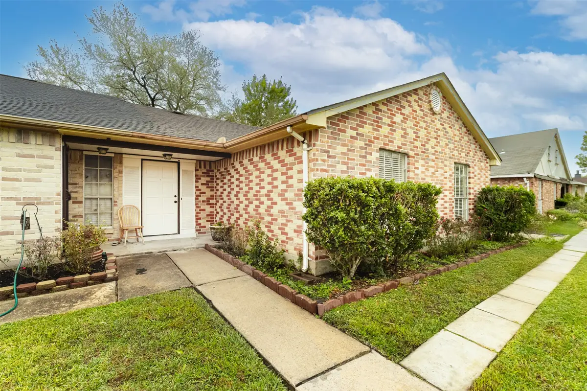 9507 Wellsworth Drive, Houston, TX 77083 - Image #1