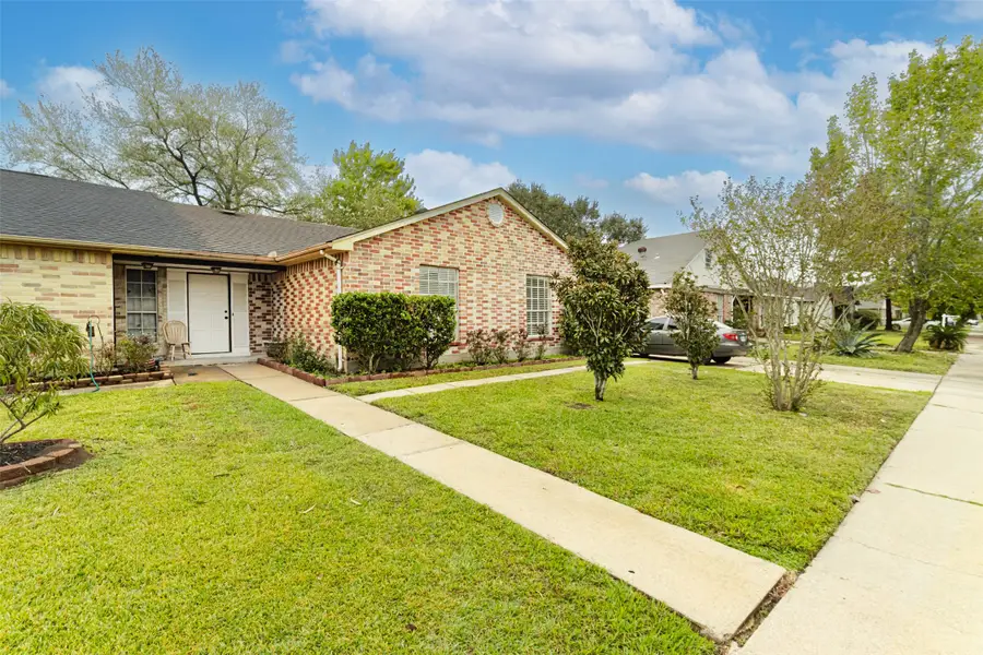 9507 Wellsworth Drive, Houston, TX 77083 - Image #3