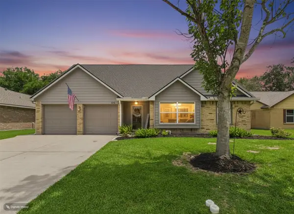 416 Meadowpoint Drive, League City, TX 77573