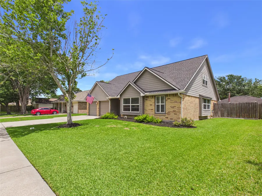 416 Meadowpoint Drive, League City, TX 77573 - #3