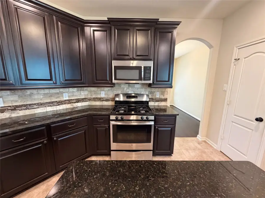 6523 Hunters Creek Lane, Baytown, TX 77521 - #2