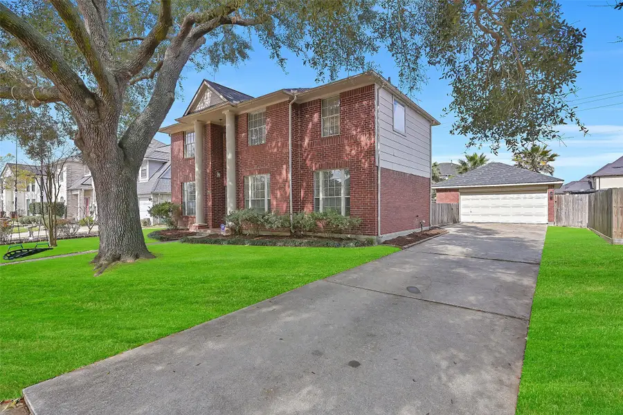 1807 N Mission Circle, Friendswood, TX 77546 - #3