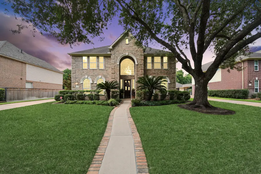 16 Twin Valley Drive, Sugar Land, TX 77479 - #2