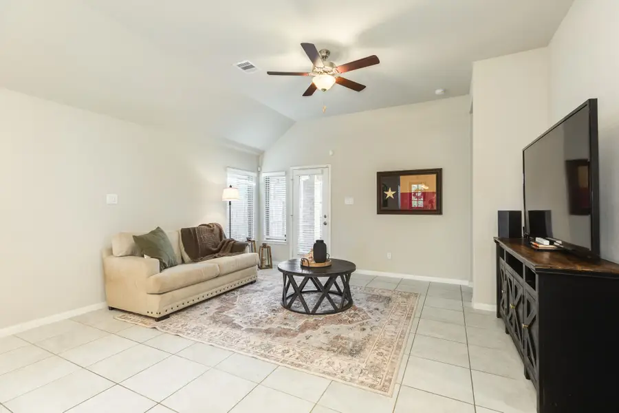 3722 Amoroso Drive, Iowa Colony, TX 77583 - Image #2