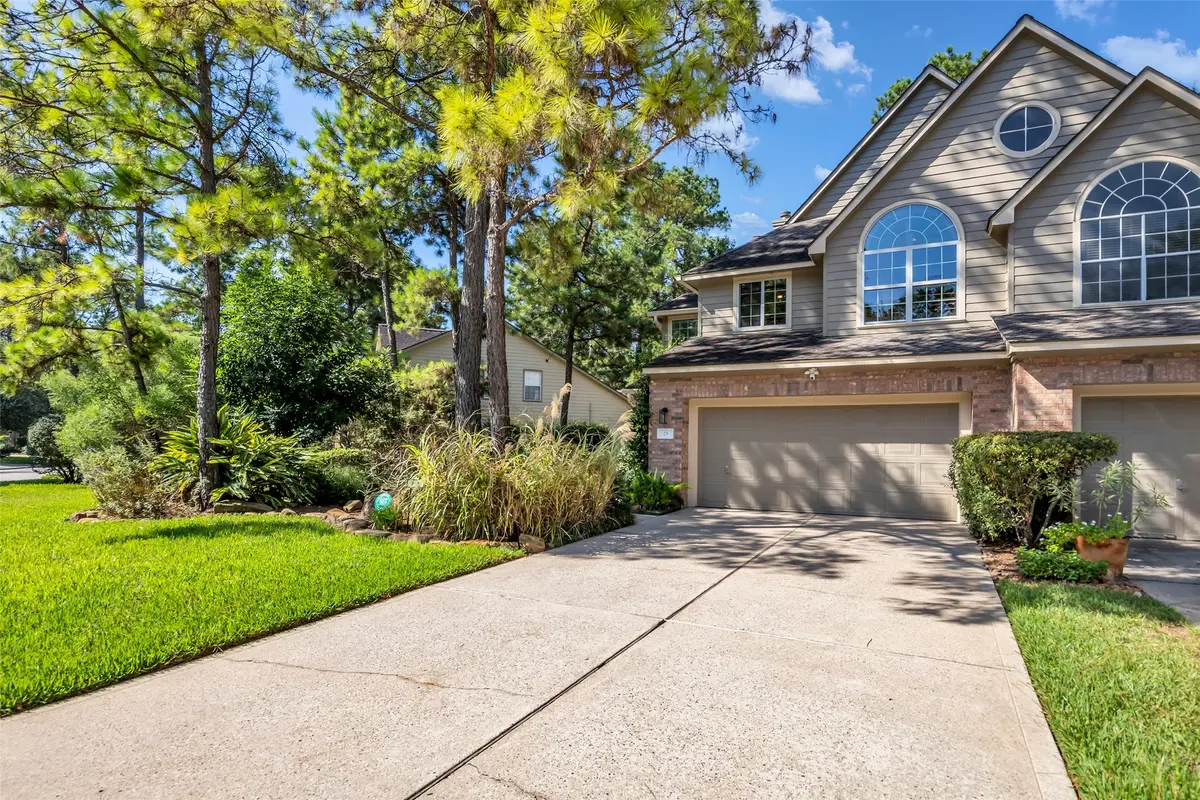 75 E Lakeridge Drive, The Woodlands, TX 77381 - #1