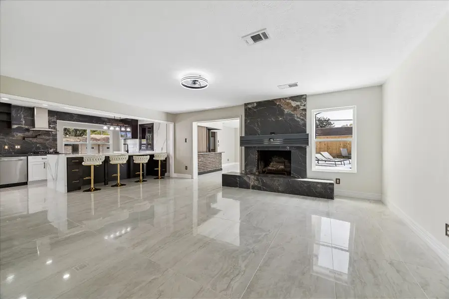 2302 Brooktree Drive, Houston, TX 77008 - #2