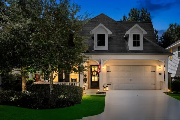114 Crescent City Drive, Montgomery, TX 77316