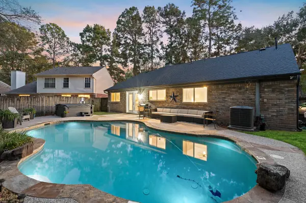 39 Still Corner Place, Spring, TX 77381