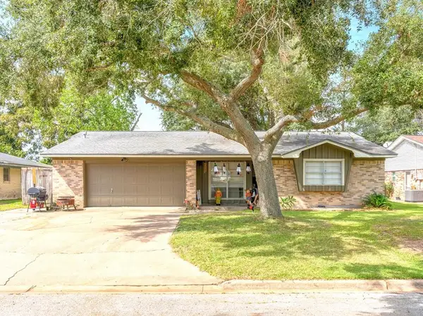 4009 Rice Avenue, Bay City, TX 77414