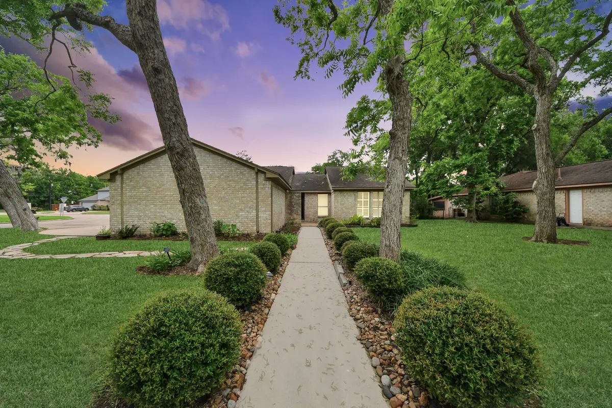 2207 S Belmont Drive, Richmond, TX 77469 - #1