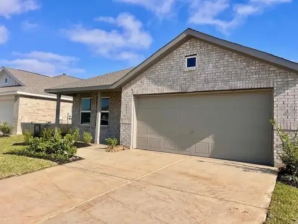 9242 Speckled Trout Drive, Baytown, TX 77521