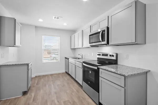 2041 East Gemini Drive, Splendora, TX 77372