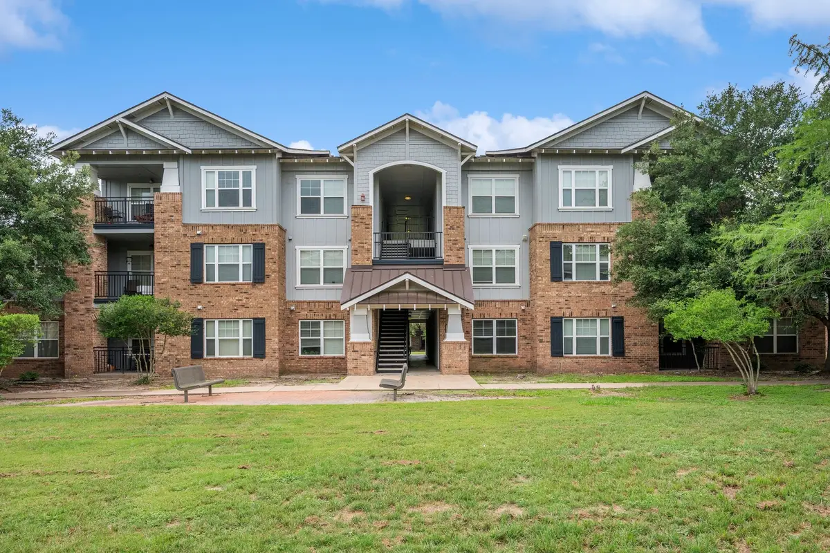 1725 Harvey Mitchell Parkway S #2433, College Station, TX 77840 - Image #1