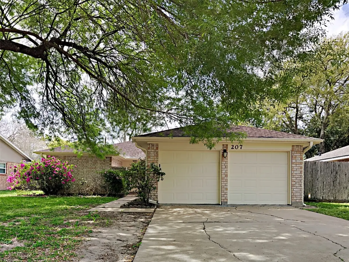 207 Oakwood Street, League City, TX 77573 - #1