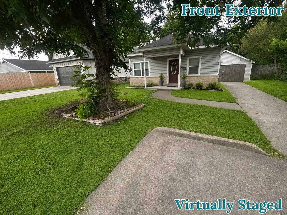 2126 11th Street, Port Neches, TX 77651 - #1