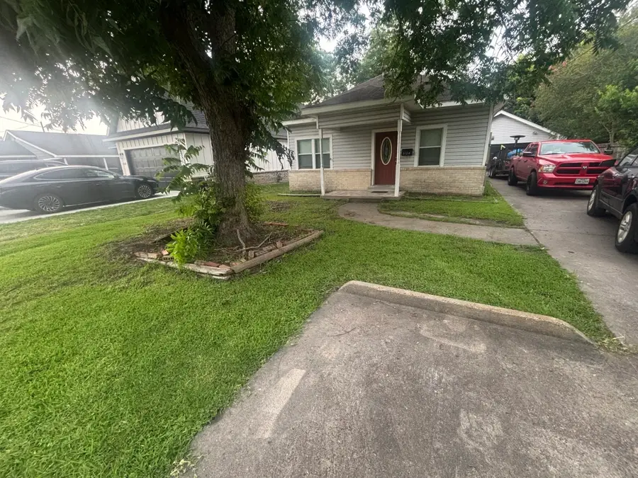 2126 11th Street, Port Neches, TX 77651 - #2