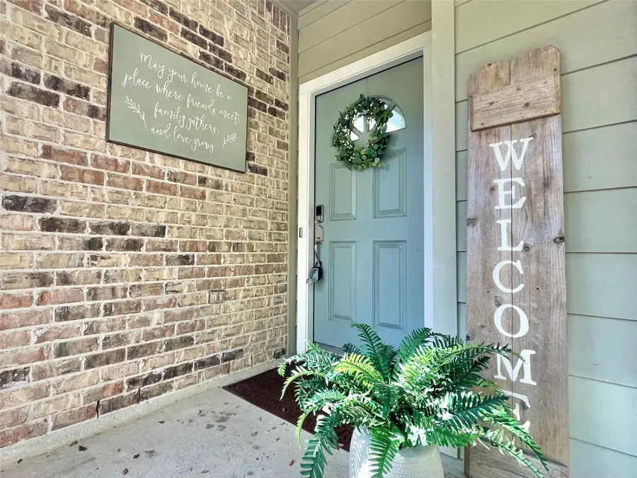 46 Flickering Sun Court, The Woodlands, TX 77382 - #3