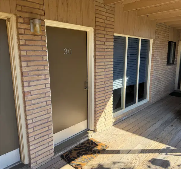 3809 N Braeswood Boulevard #30, Houston, TX 77025