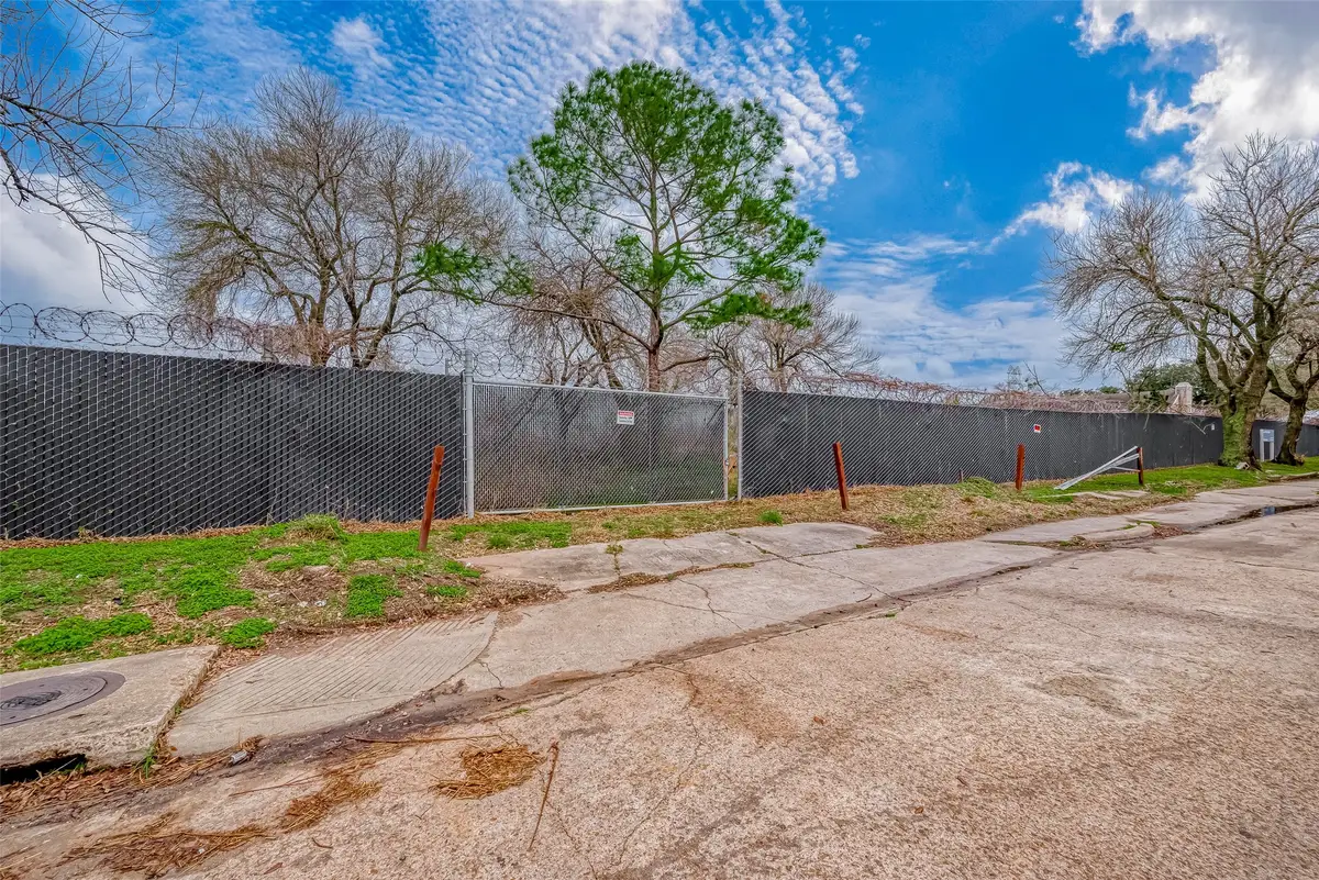 10403 Forum Park Drive, Houston, TX 77036 - Image #1