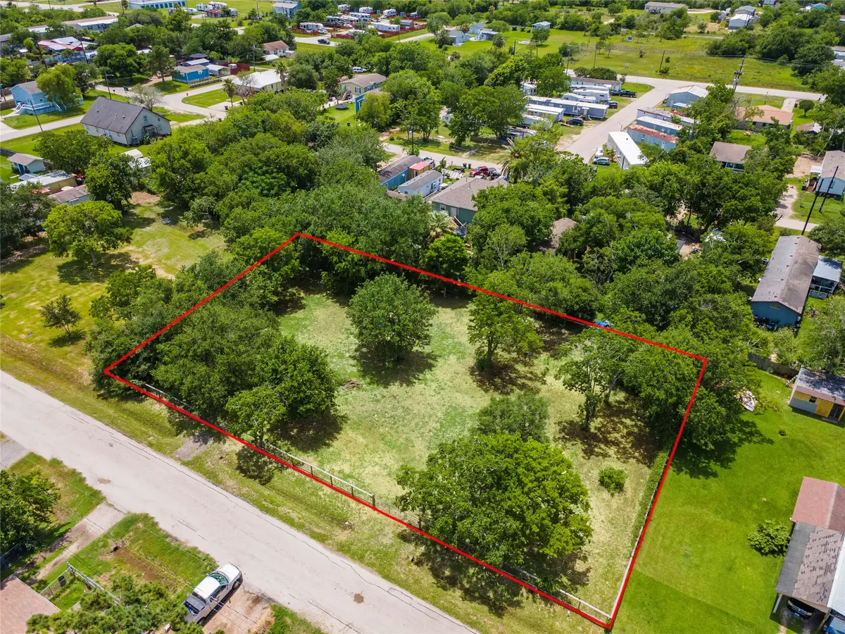 410-416 7th Street, Dickinson, TX 77539 - #1