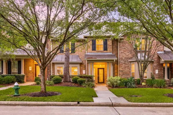 54 Ginger Jar Street, The Woodlands, TX 77382