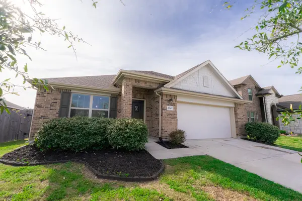 650 Harbor Colony Lane, La Marque, TX 77568