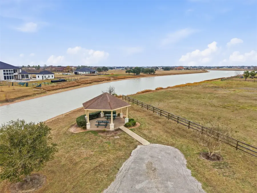 13606 Lake Ridge Drive, Richmond, TX 77469 - Image #3