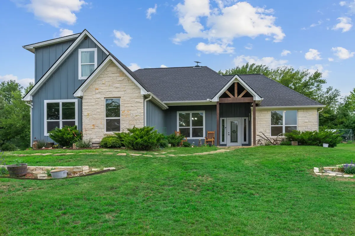 10856 Whispering Oaks Drive, Hearne, TX 77859 - #1