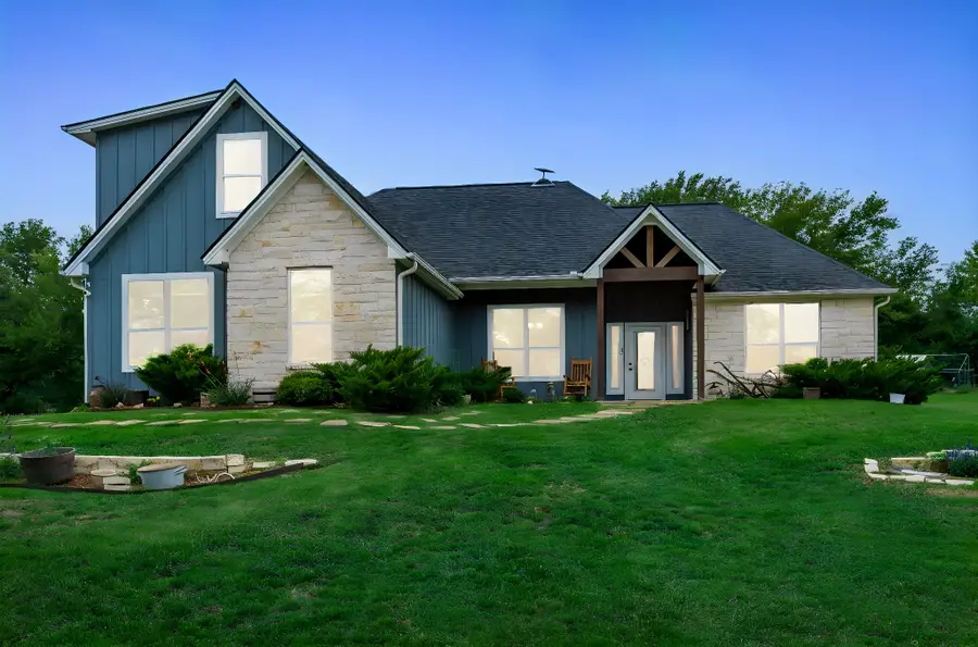 10856 Whispering Oaks Drive, Hearne, TX 77859 - #2