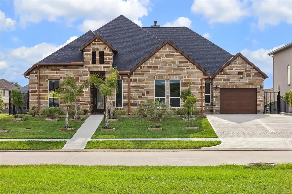 606 Appia Drive, Kemah, TX 77565 - #1