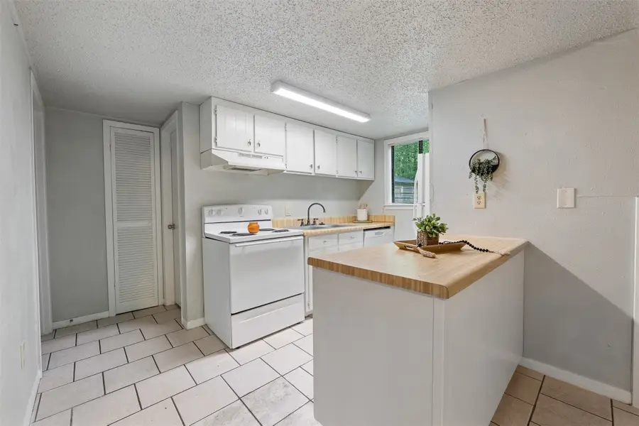 28600 Netawaka Court, Huntsville, TX 77320 - #2