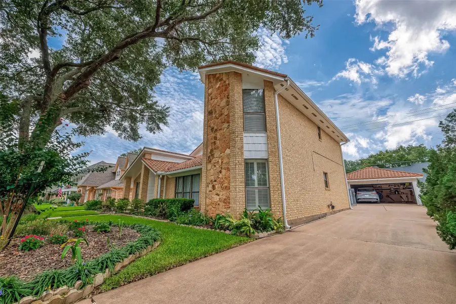 1755 Carriage Way, Sugar Land, TX 77478 - #2