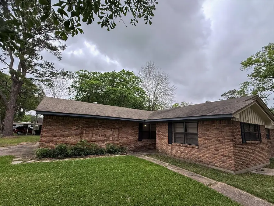 1307 Dwinnell Street, Baytown, TX 77520 - #2