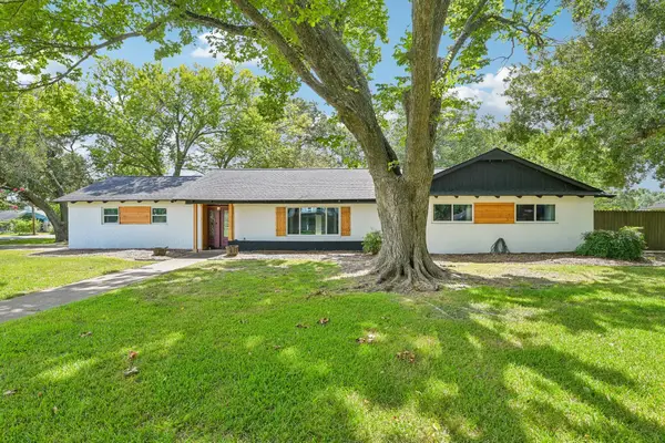 101 W Larkspur Drive, Alvin, TX 77511
