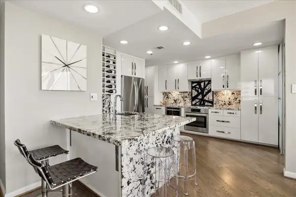 3350 Mccue Road #1101, Houston, TX 77056