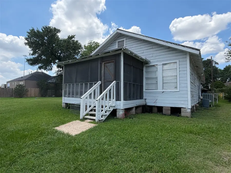 109 Tascott Street, Pasadena, TX 77506 - #2
