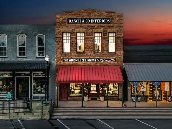 106 W Main Street, Pilot Point, TX 76258