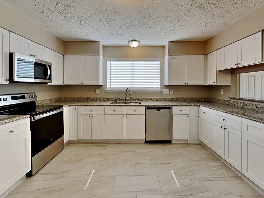 16406 Skeet Court, Stafford Missouri City, TX 77489 - Image #3