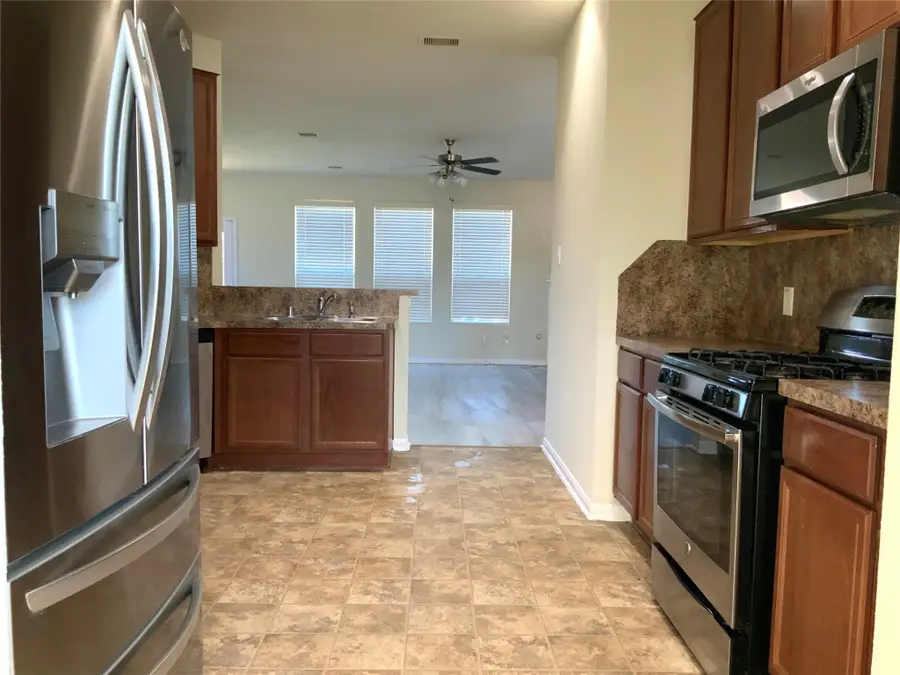 2543 Tucker Creek Drive, Fresno, TX 77545 - Image #3