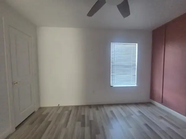 42 County Road-5102l, Cleveland, TX 77327