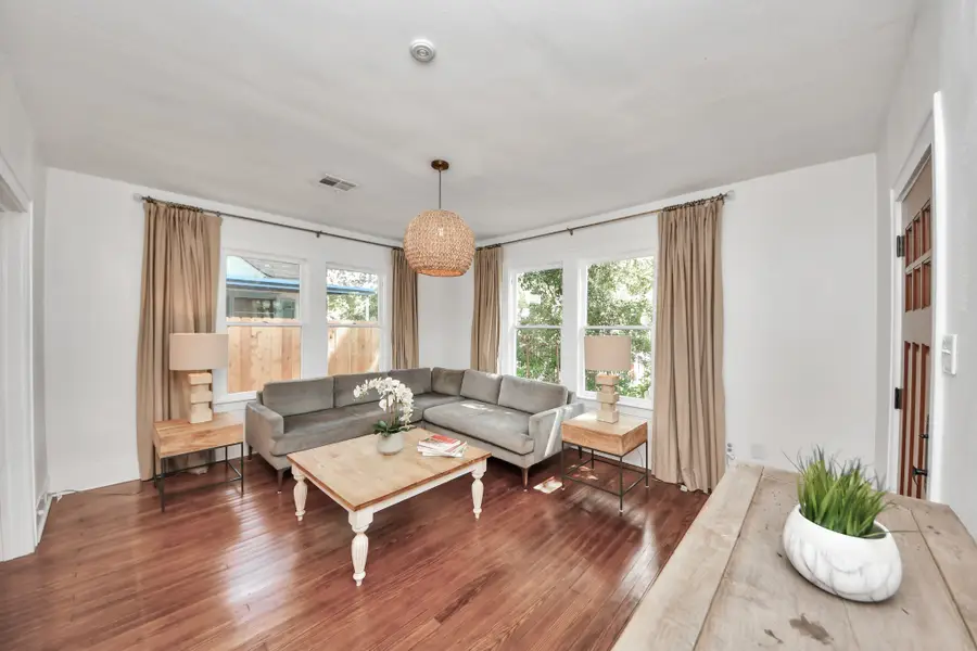 1301 Walton Street, Houston, TX 77009 - #2