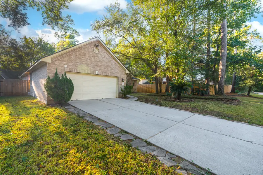22 Westwinds Circle, The Woodlands, TX 77382 - #2
