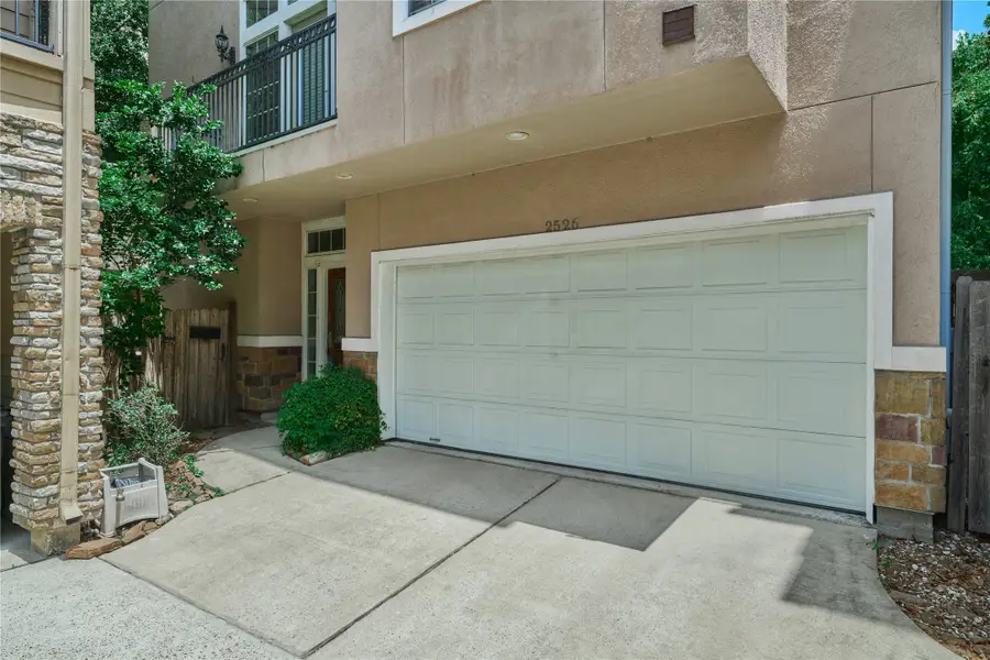 2526 Bevis Street, Houston, TX 77008 - Image #2