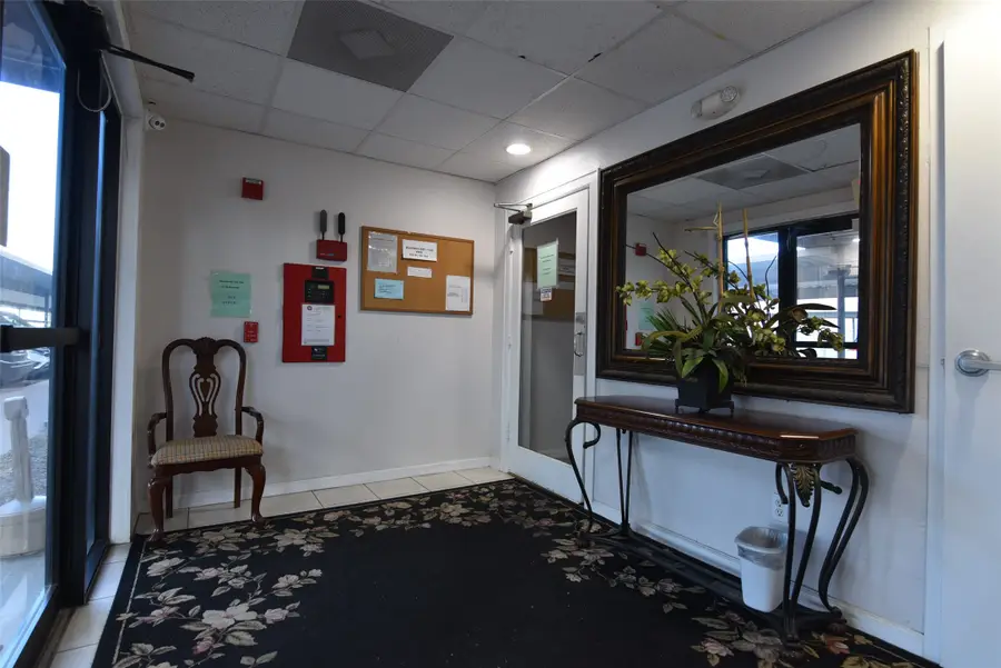 6611 W Sam Houston Parkway S #1E, Houston, TX 77072 - #3