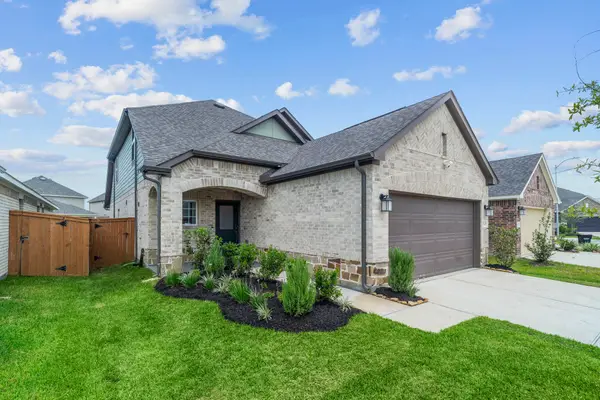 21622 Wave Hollow Drive, Cypress, TX 77433