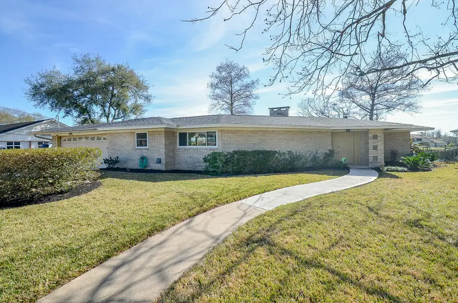 414 Lakeview Drive, Sugar Land, TX 77498 - Image #3