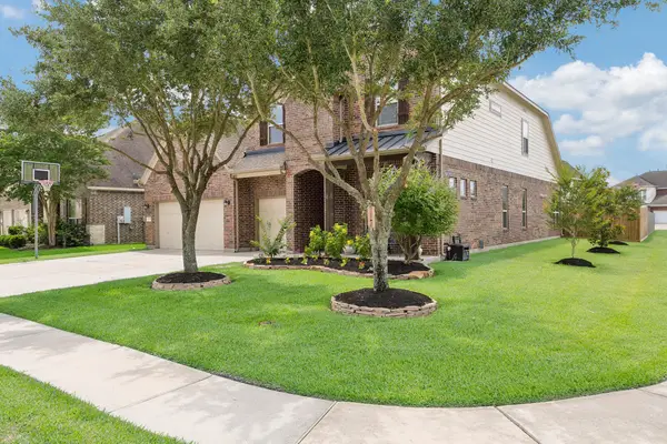 315 Westwood Drive, League City, TX 77573